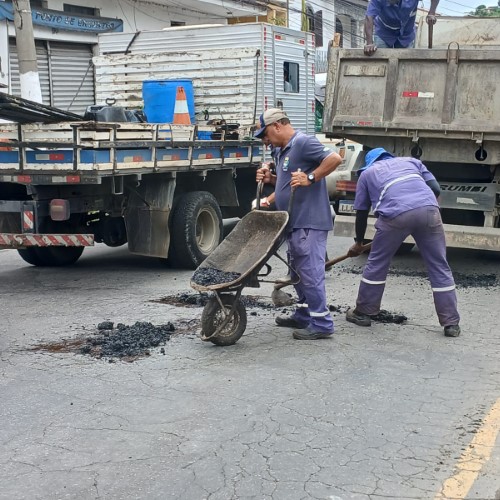 Prefeitura de Barra Mansa realiza operação tapa-buraco nos bairros Vista Alegre e Vila Nova